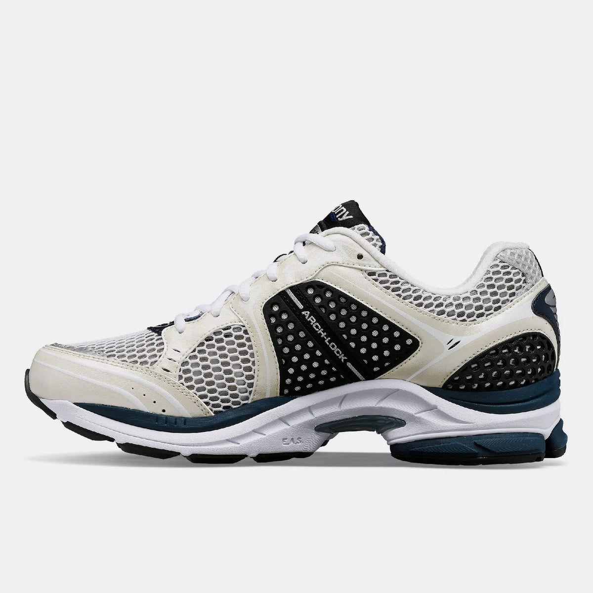 SAUCONY ProGrid Triumph Victory 4