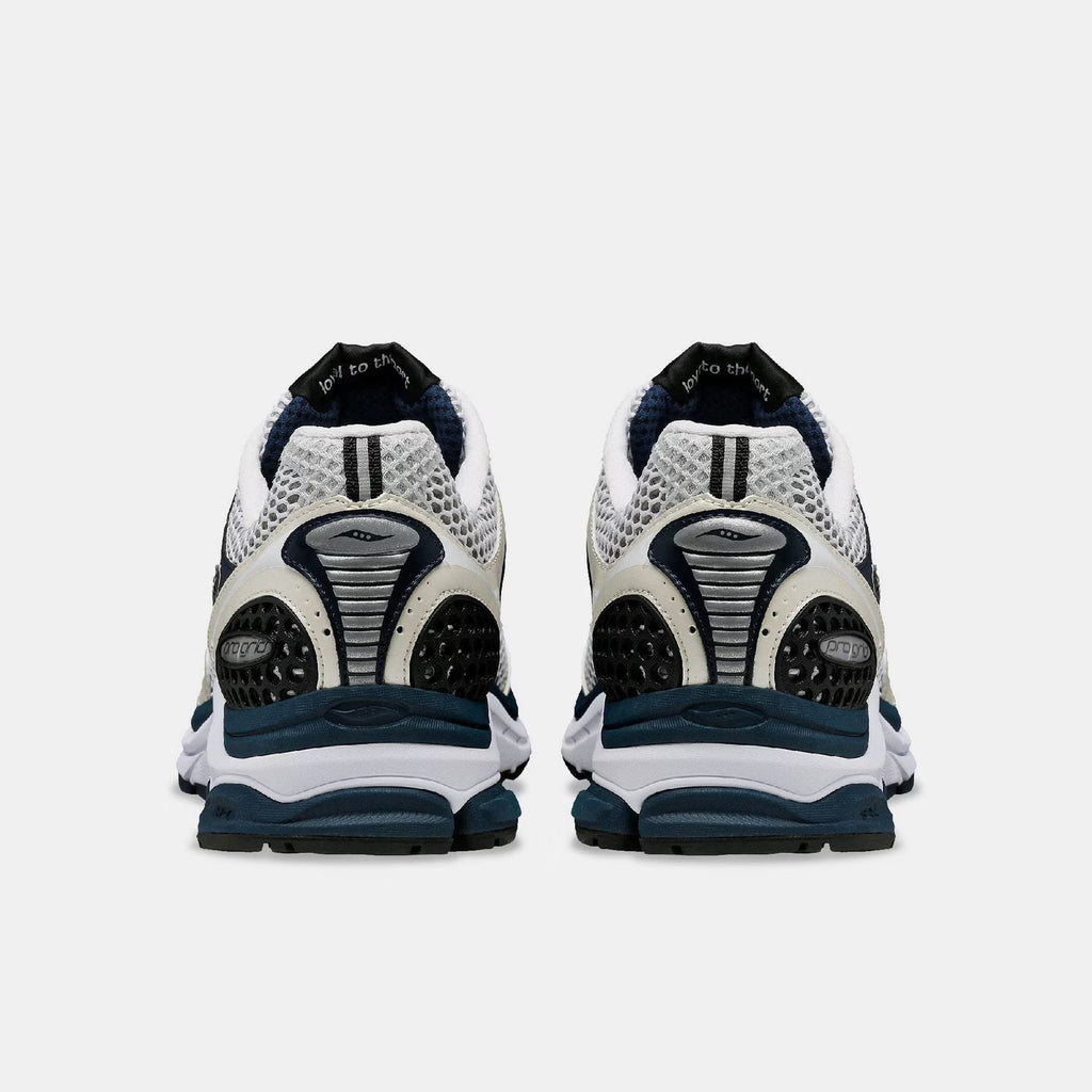SAUCONY ProGrid Triumph Victory 4