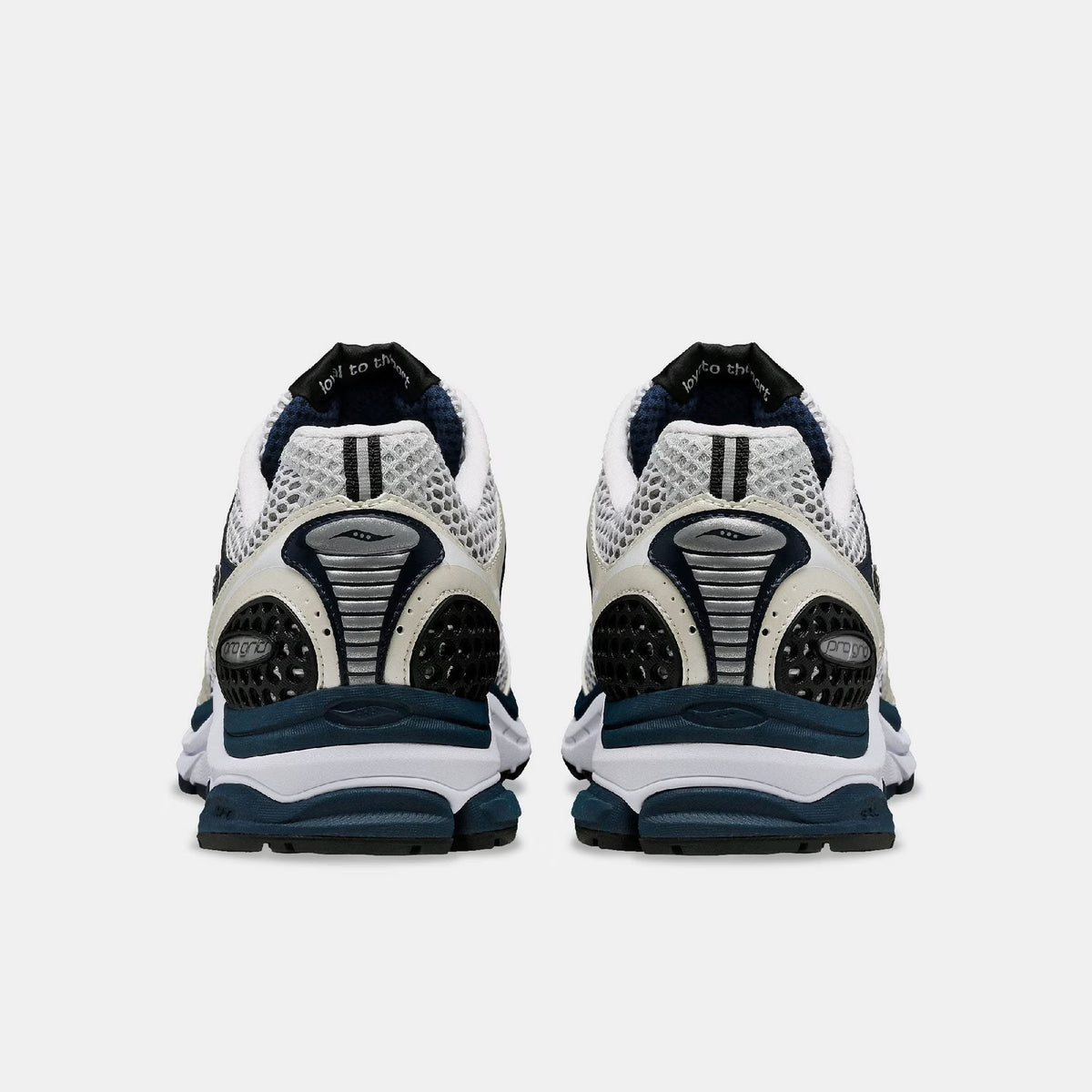 SAUCONY ProGrid Triumph Victory 4