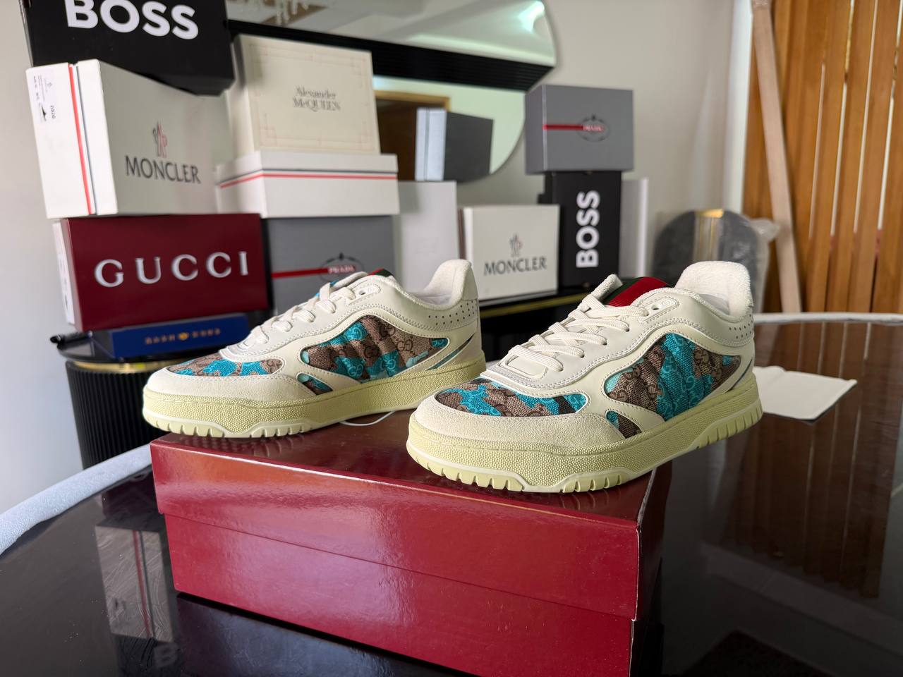Gucci Re-Web  – Élégance Iconique & Style Contemporain