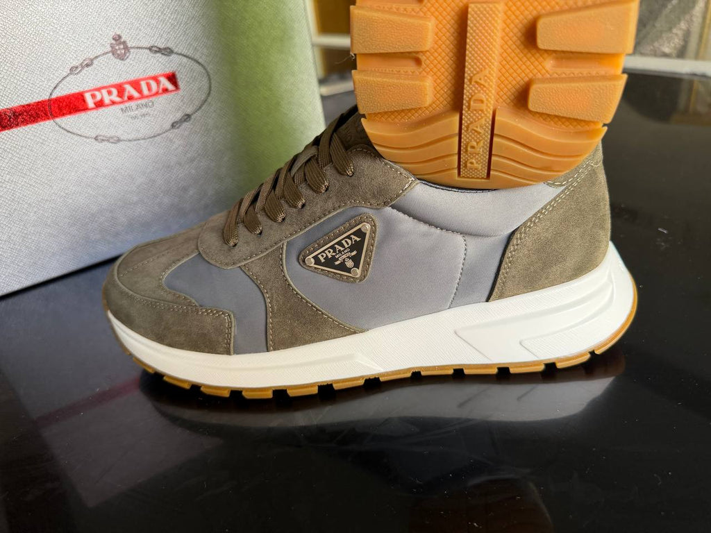 Prada Prax 01 Re-Nylon