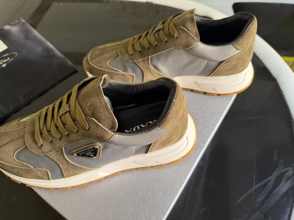 Prada Prax 01 Re-Nylon