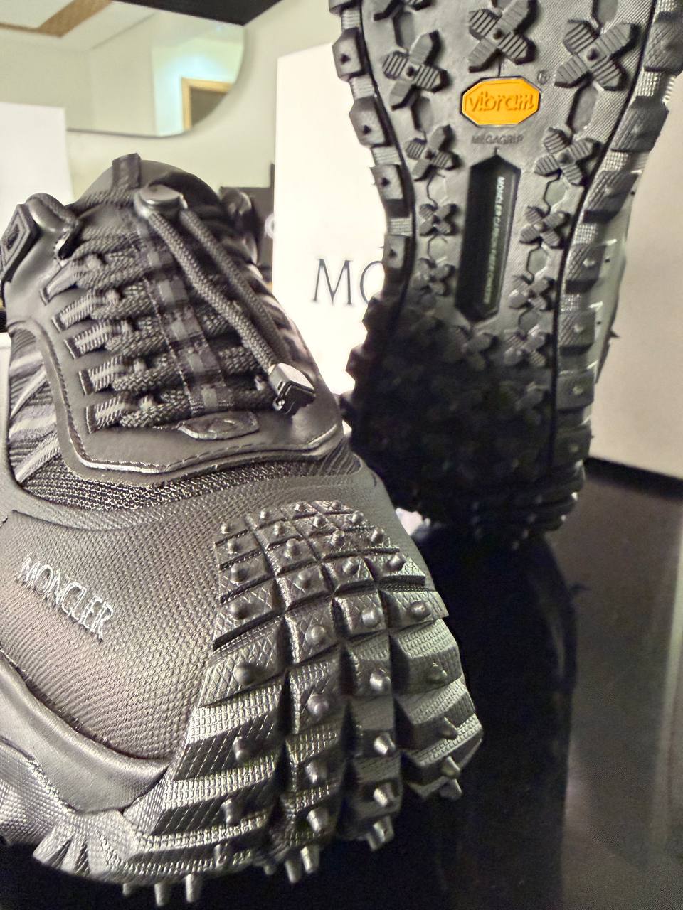 Moncler Trailgrip GTX cuir — NOIR